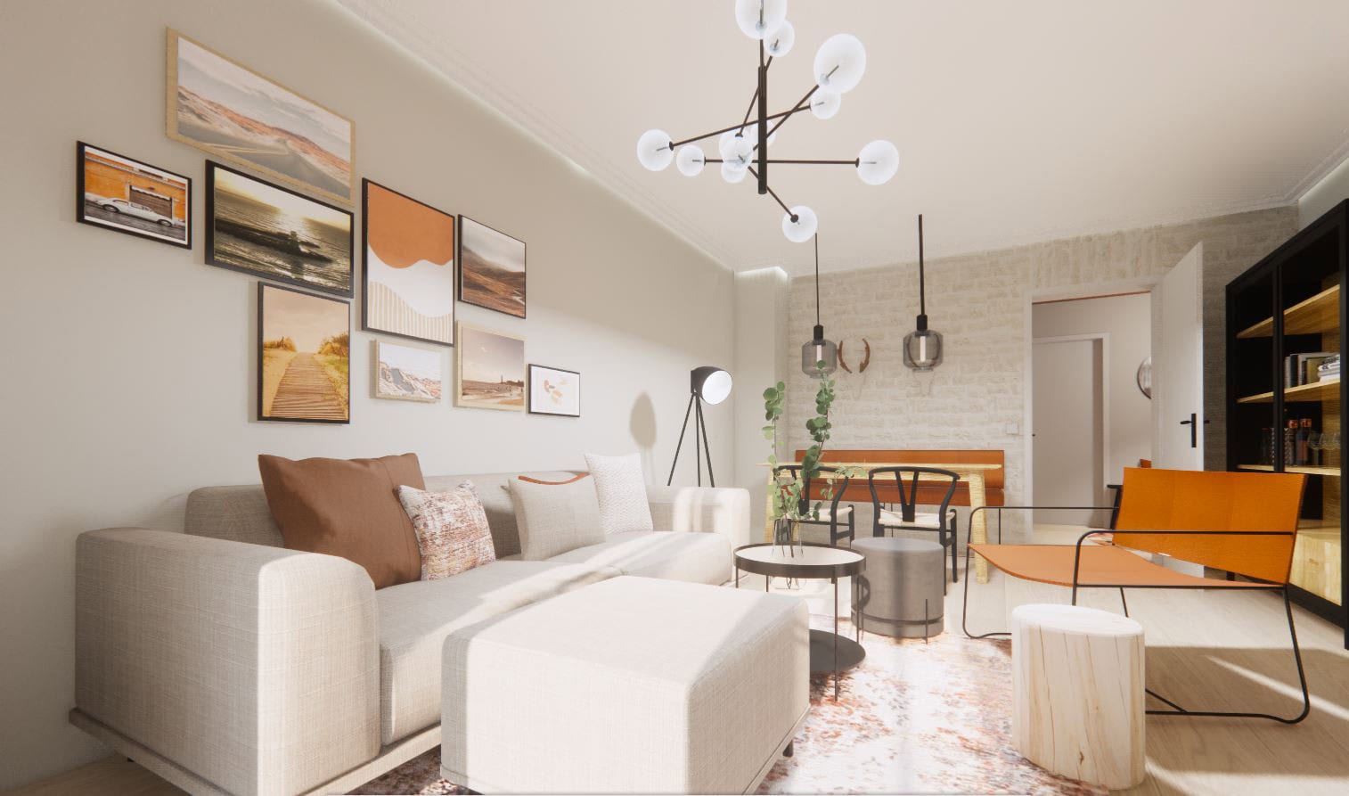 Helles Wohnzimmer mit cremefarbener Couch, Bildergalerie und orangefarbenem Sessel