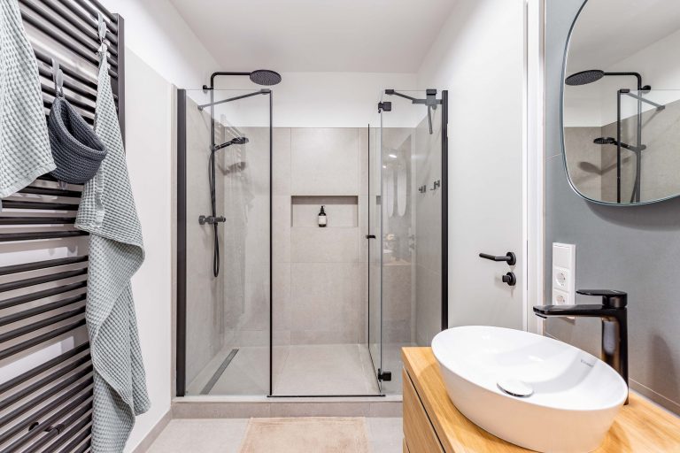 Innenarchitektur München - Wohnungszusammenlegung / Wohnungssanierung, Badezimmer einer Privatwohnung in München