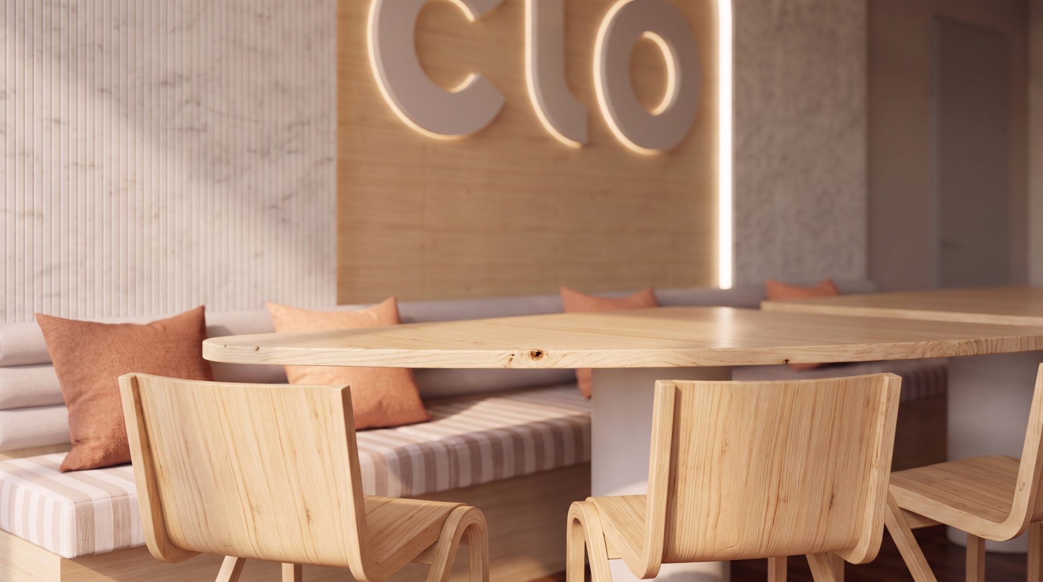 Innenarchitektur München – Bürogestaltung im Coworking Space, Konferenzraum, Holzstühle und CLO-Logo im Detail bei CLO Virtual Fashion Büro München