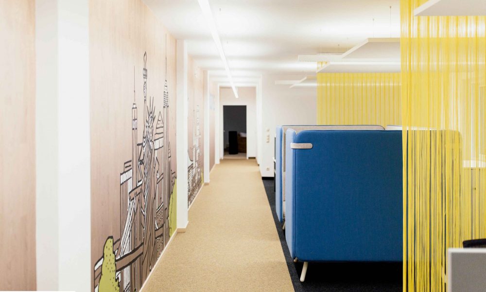 Innenarchitektur München - Nachhaltige Bürogestaltung, Büro Flur bei Celonis SE in München