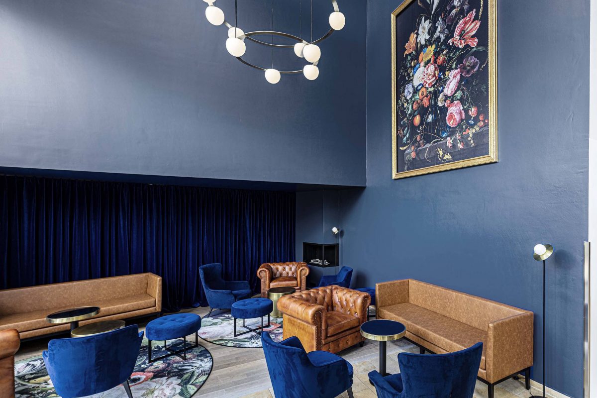 Innenarchitektur München – Hotel Design, Lounge in der Eingangshalle im Golfhotel Schloss Reichmannsdorf in Schlüsselfeld