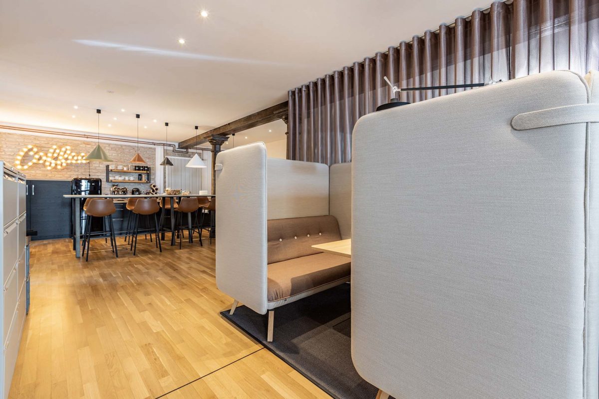 Innenarchitektur München - Bürogestaltung/Büroplanung, Besprechungslounge bei Hephaistos Ingenieurgesellschaft mbH in München