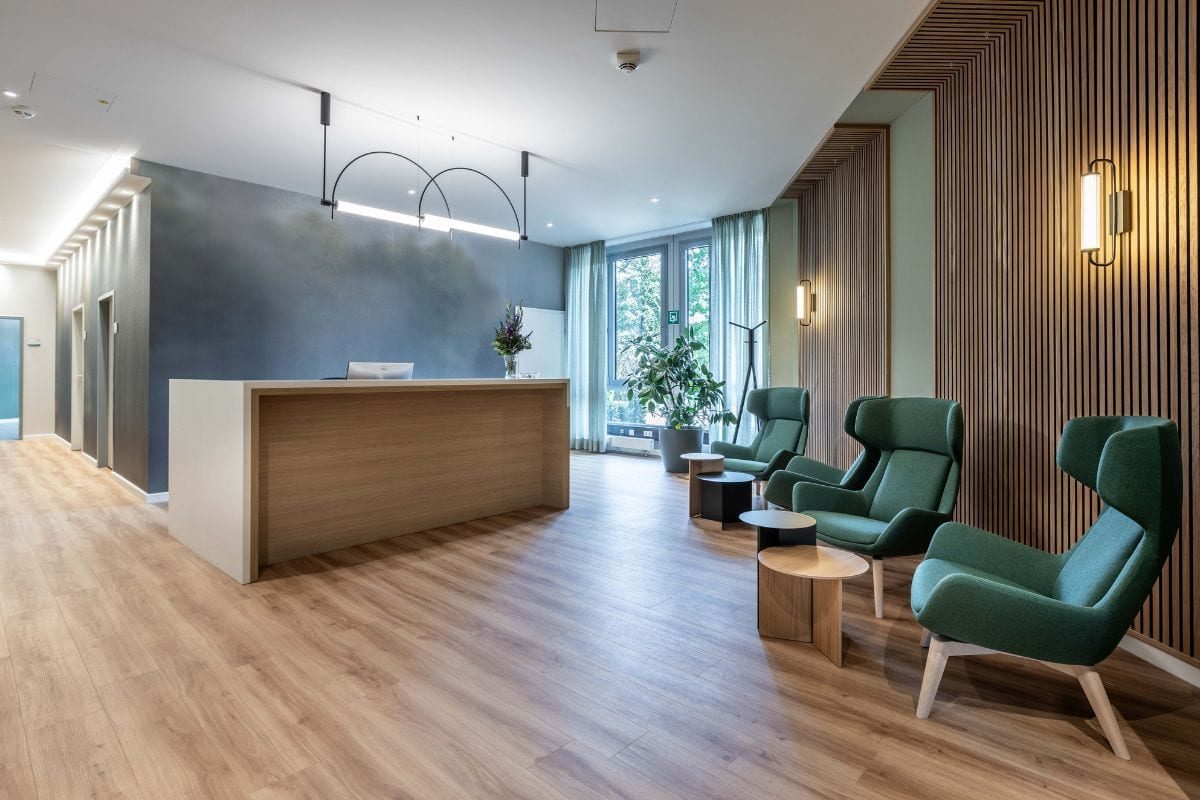 Innenarchitektur München - Büroplanung / Bürogestaltung, grüner Eingangsbereich/Empfang
