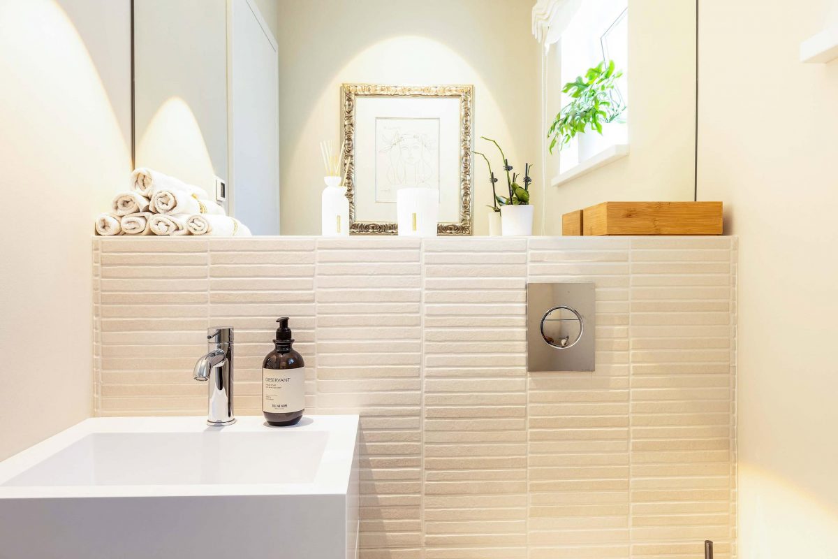 Innenarchitektur München – Umbau Reihenhaus / Gästetoilette in einem Reihenhaus in München